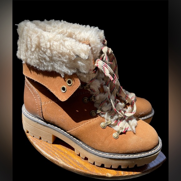 COPY - Women’s size 6 Faux fur boots by Time and Tru - Picture 3 of 5